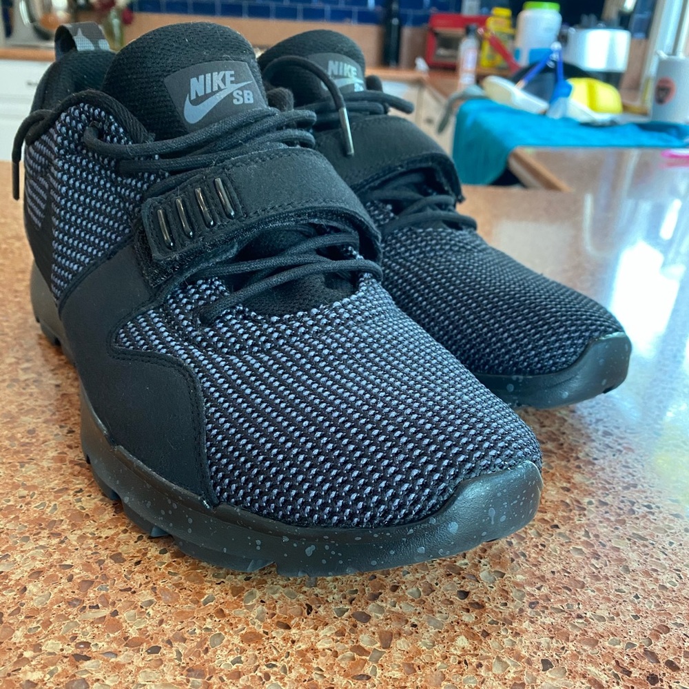 Nike SB size 11.5 MENS